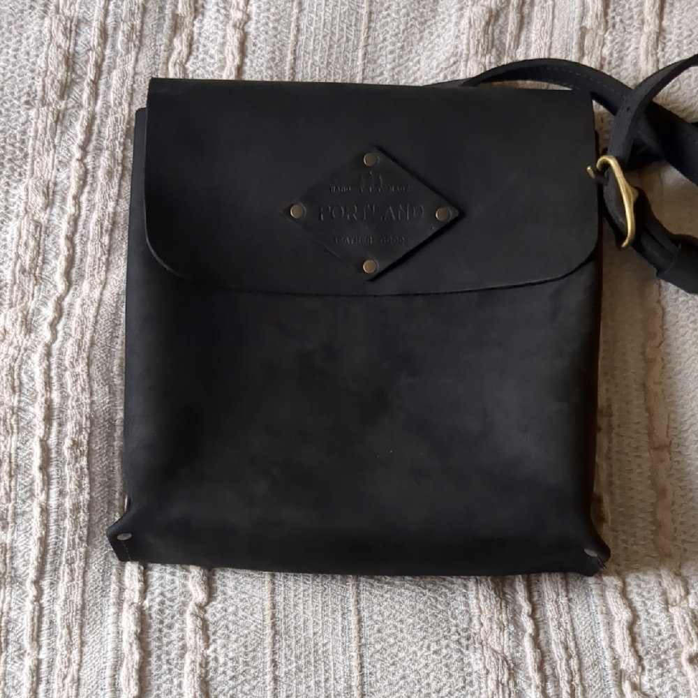 Portland Leather Hawkeye Satchel Crossbody Bag In Shadow Black
